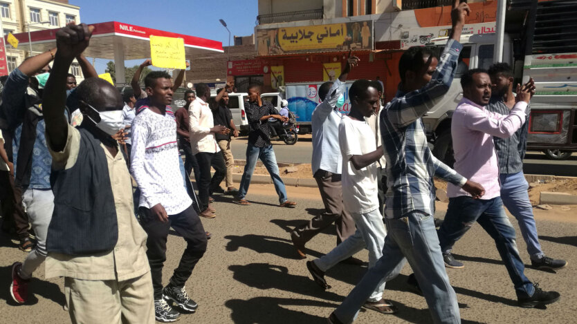 С апреля в Судане продолжаются боевые действия между регулярной армией страны и Силами быстрого реагирования