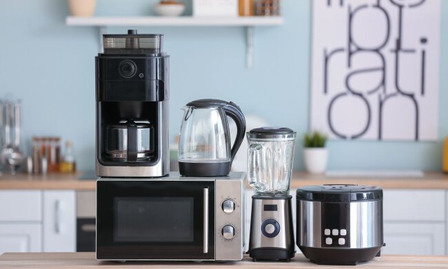 Перепади напруги / Фото: Depositphotos