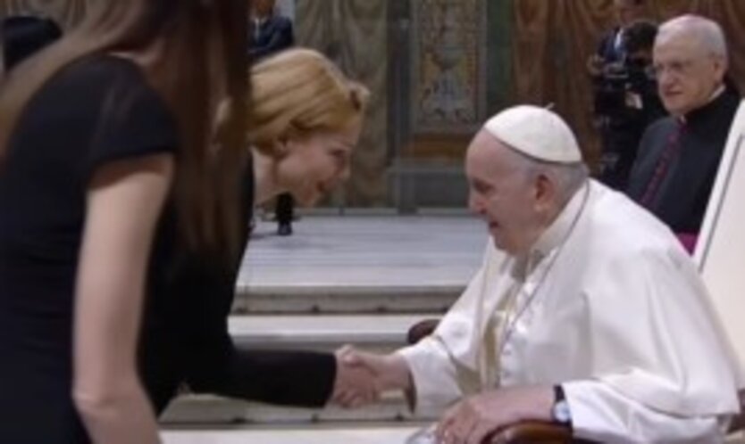 Тина Кароль и Папа Римский