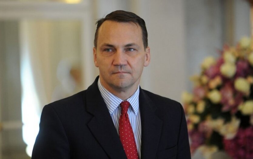 Министр иностранных дел Польши Радослав Сикорский раскрыл детали