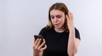 Мошенники "обнуляют" карты украинцев новым способом: как защитить банковские счета