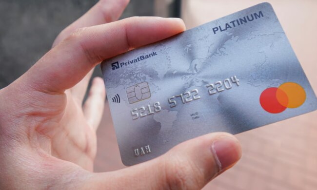 Платіжні картки / Фото: Новини.LIVE, Ігор Кузнєцов
