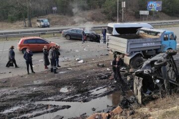 На окраине Киева произошла серьезная авария: фото