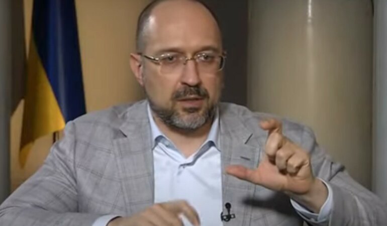 "Следим за руками": Шмыгаль может отменить торговые санкции против России