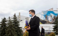 Владимир Зеленский, Перемирие на Донбассе, Годовщина взрыва на ЧАЭС