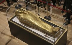 саркофаг из золота