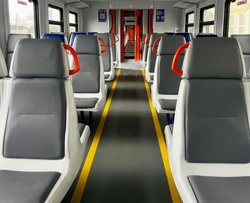 Модернізований електропоїзд