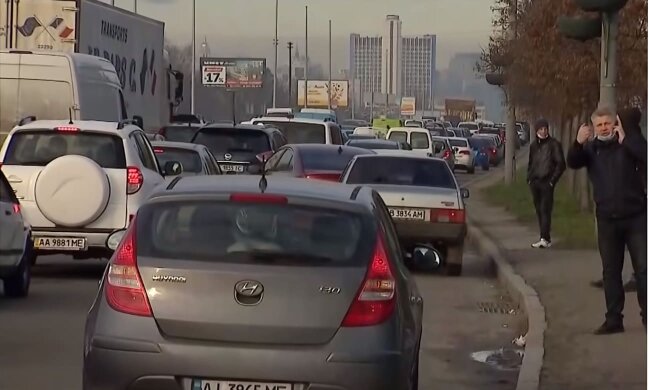 Автомобили в Украине, Новые ПДД в Украине, Ездя с выключенными фарами