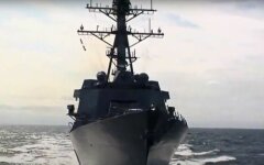 Ракетный эсминец США "проследит" за учениями Путина в Черном море