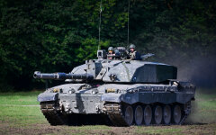 Танк Challenger 2