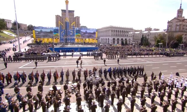 Парад в Украине, МВД Украины, Использование символики тоталитарных режимов