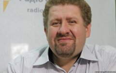 Политолог сказал, почему сейчас невозможна отставка Азарова