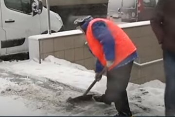 Украину засыпало снегом: фото