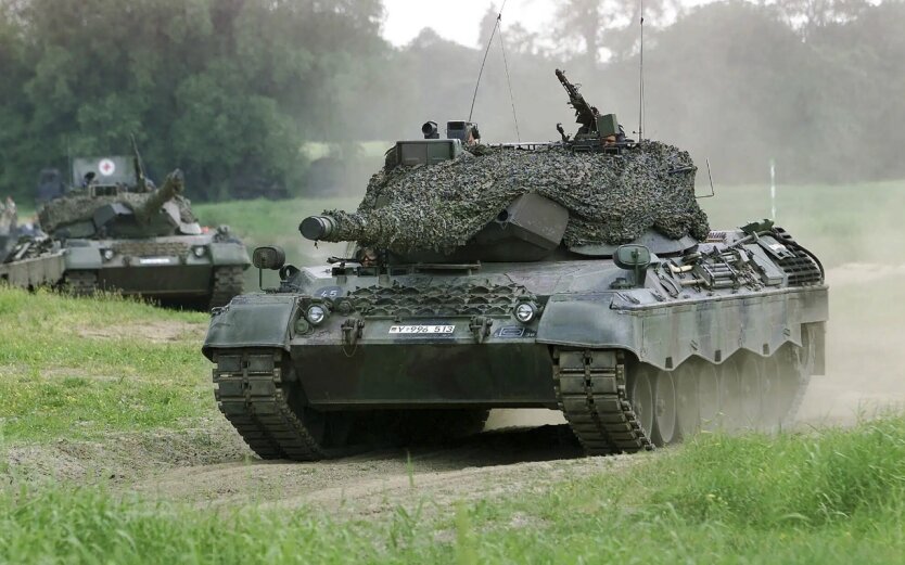 "В начале этого года Нидерланды вместе с Германией и Данией закупили для Украины минимум сотню боевых танков Leopard 1A5