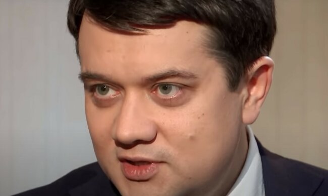 Разумков прокомментировал скандалы с рестораном Тищенко и "Эпицентром"