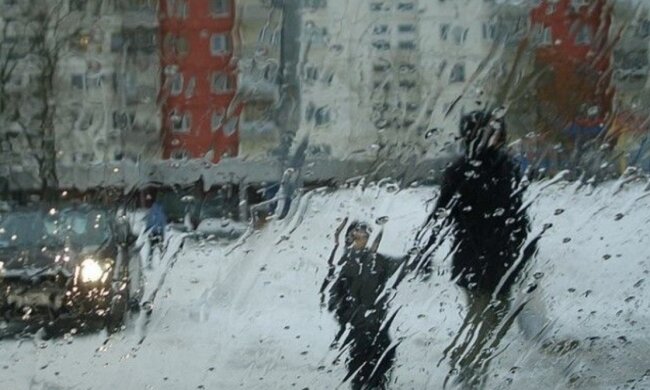 Сніг із дощем в Україні