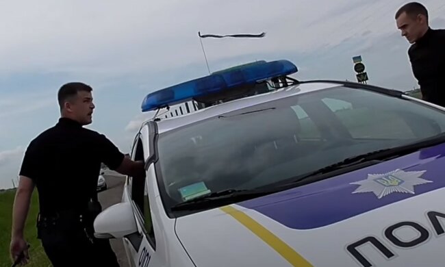 В Ровно пьяная полицейский наехала на людей