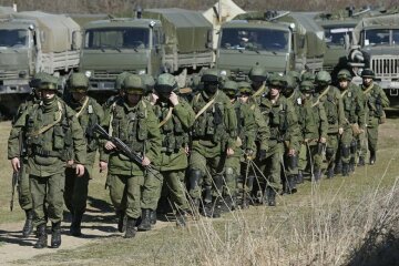 Тысячи российских военных экстренно отправили в Крым