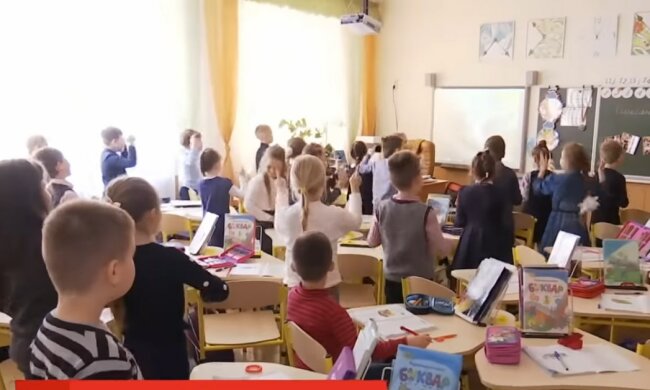 Школьники, норовирус, киевская гимназия