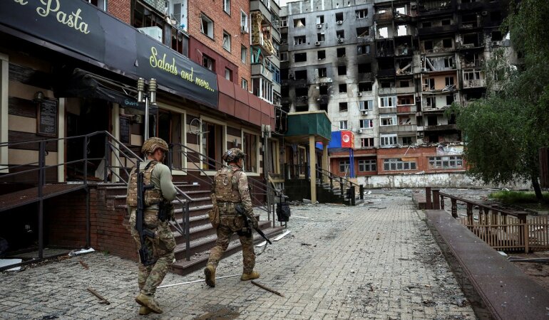 ВСУ в Покровске, фото - REUTERS, Anatolii Stepanov