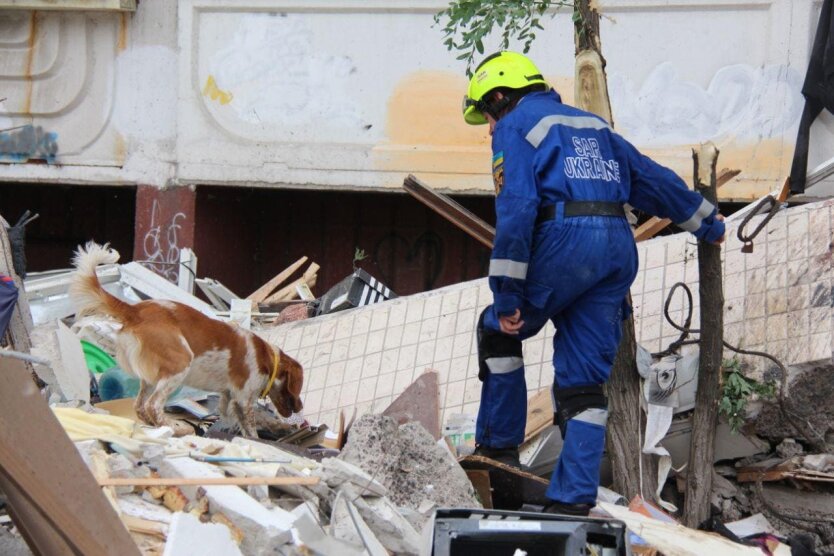 Взрыв дома на Позняках, взрыв газа в жилом доме киев