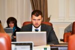 Министр инфраструктуры Криклий и группа "велюровцев" создали транспортный картель - СМИ