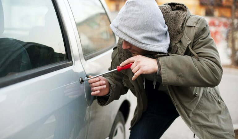 угон автомобиля