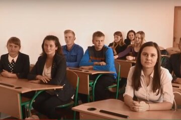 Киев не будет продлевать учебный год на лето