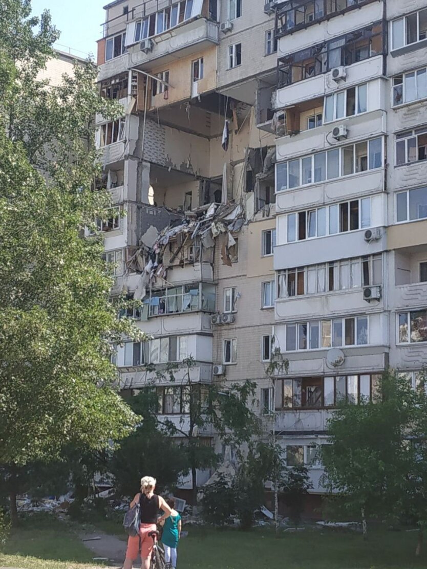 Взрыв в жилом доме Киев, в Киеве взорвался газ в жилом доме