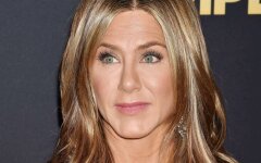 Дженнифер Энистон