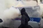 Протесты под Радой, "милицейский бобик", отставка Авакова
