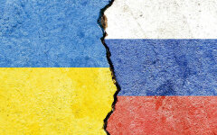 Украина и Россия, трещина между флагами