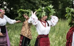 Погода на Троицу будет жаркой и дождливой: какие области зальет