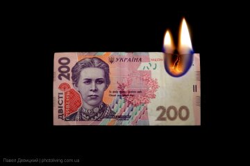 Через полгода страна объявит себя банкротом, — эксперт