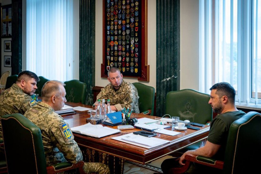 Нарада з військовими / Фото: Телеграм головнокомандувача ЗСУ