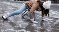 Жінка впала через ожеледицю