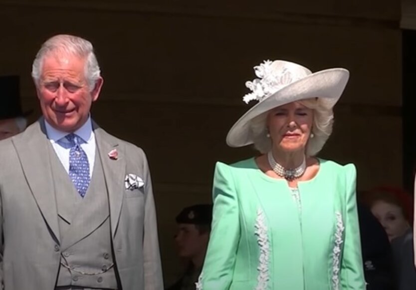Чарльз и Камилла, Елизавета, королева Великобритании, Королевская семья