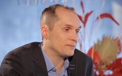 Юрий Бутусов, Дмитрий Разумков, закон об олигархах