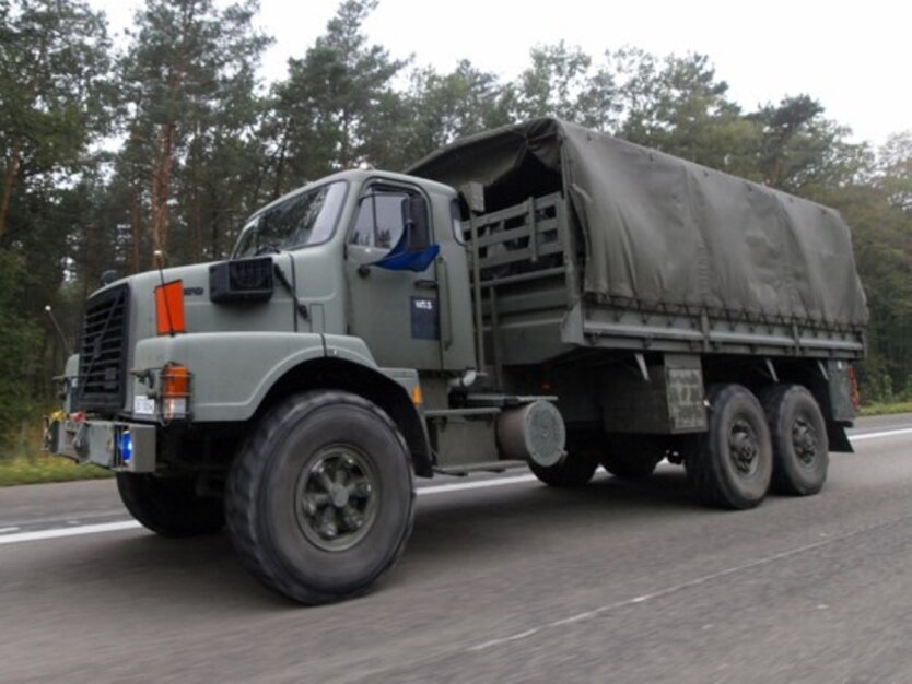 Военный грузовик Volvo