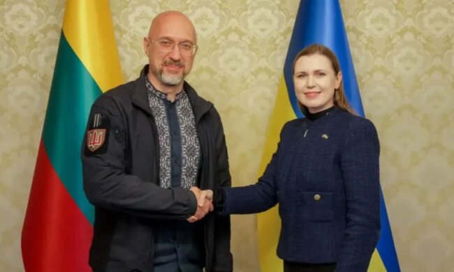 Денис Шмыгаль и Довиле Шакалене