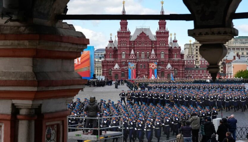 Украина чтит память жертв Второй мировой и противостоит новой угрозе со стороны России