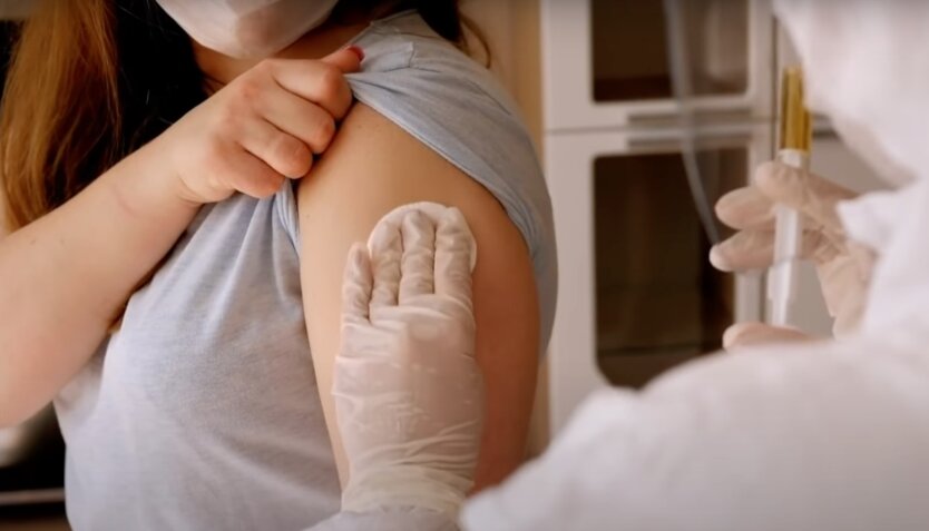 COVID-вакцинация в Украине
