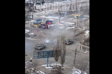 В Мариуполе уничтожили еще 4 российских танка, - Азов