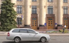 В Харькове таксист доехал до больницы с перерезанным горлом: детали