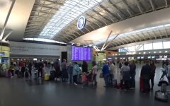 Очередь в аэропорту, Wizz Air и Ryanair , отмена авиарейсов