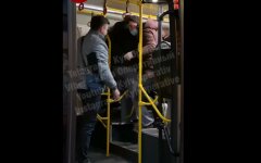 В киевской маршрутке подрались из-за отсутствия маски: видео