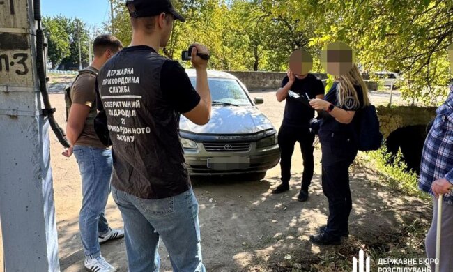 Прикордонника затримали за переправлення ухилянтів
