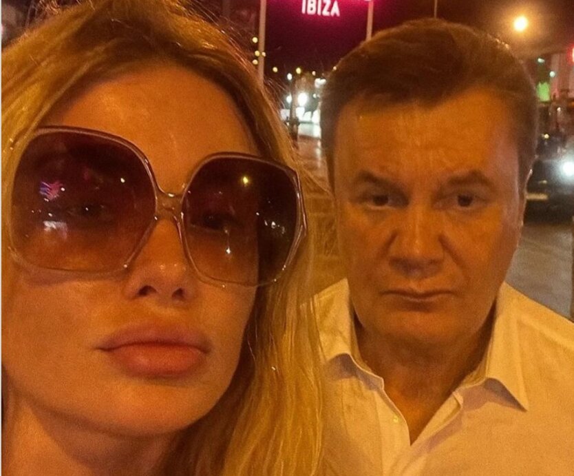 "Які люди на Канарах": Слава Камінська переполошила мережу фотографією з Януковичем