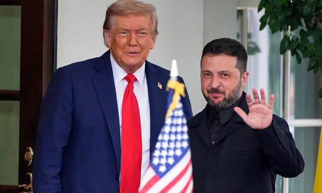 Дональд Трамп и Владимир Зеленский / The AP