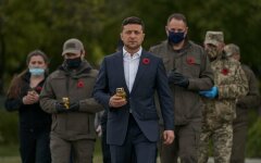 Зеленский обратился к украинцам в День памяти и примирения